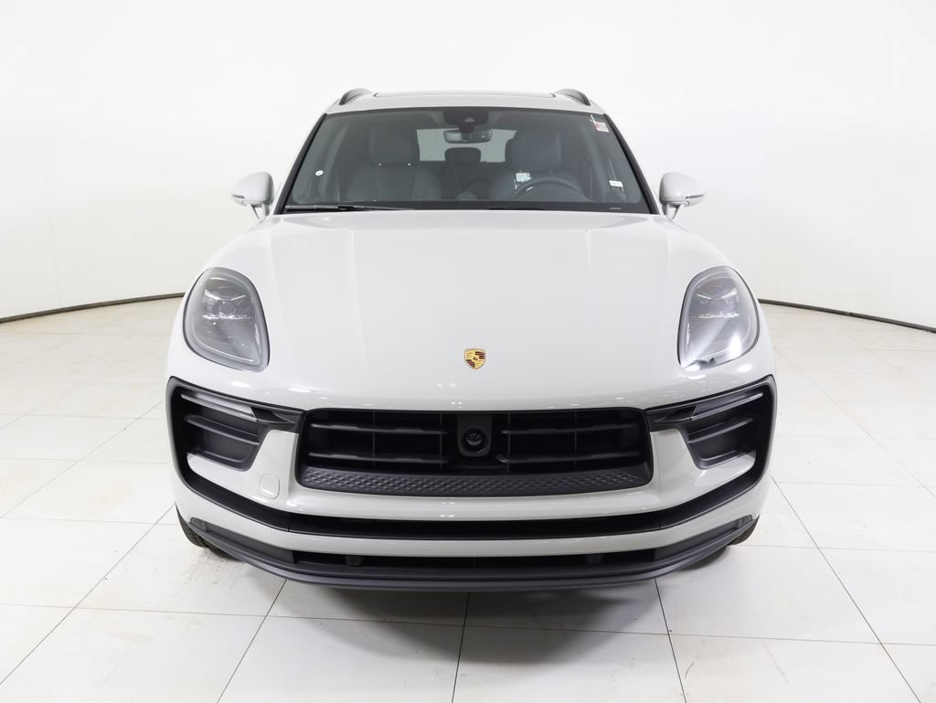 New 2026 Porsche Macan AWD/4WD image 31