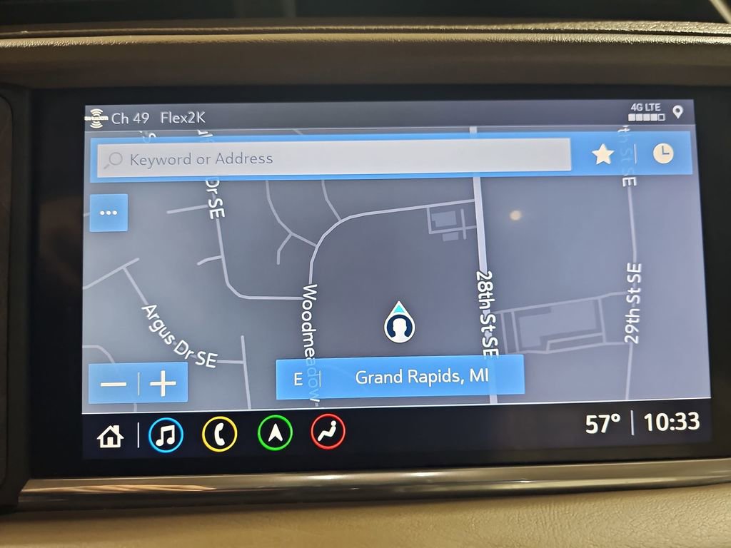 Used 2021 GMC Yukon XL Denali w/ Denali Premium Package image 30