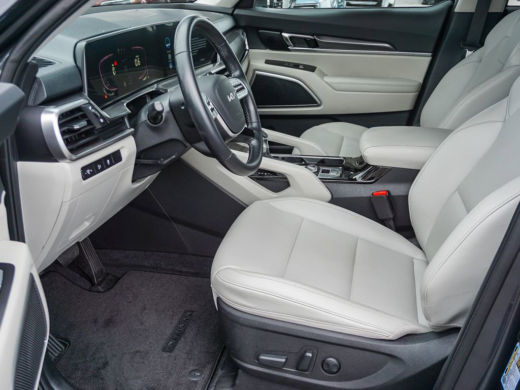 Certified 2024 Kia Telluride S FWD image 18