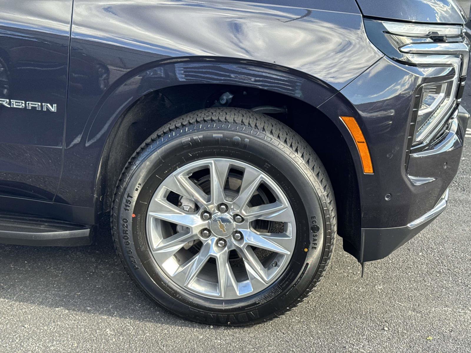 Certified 2025 Chevrolet Suburban Premier image 29