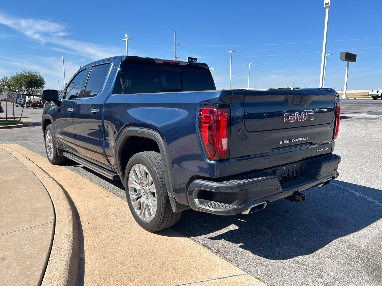 Used 2021 GMC Sierra 1500 Denali w/ Denali Ultimate Package AWD/4WD image 4