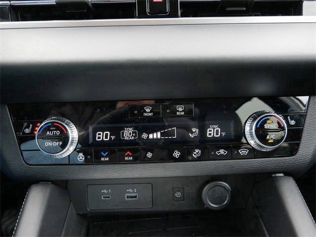 Used 2025 Mitsubishi Outlander SEL image 21