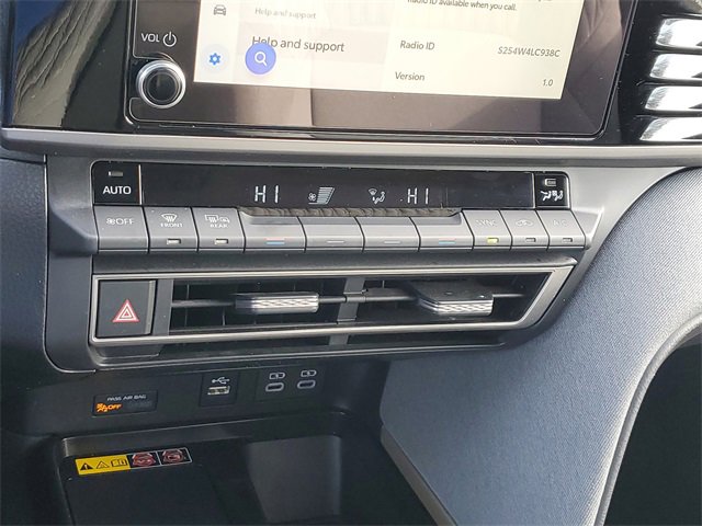 Used 2025 Toyota Camry LE w/ Convenience Package image 20