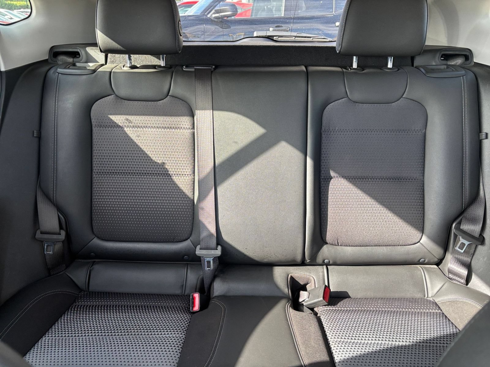 Used 2025 Chevrolet Trax LT FWD image 37