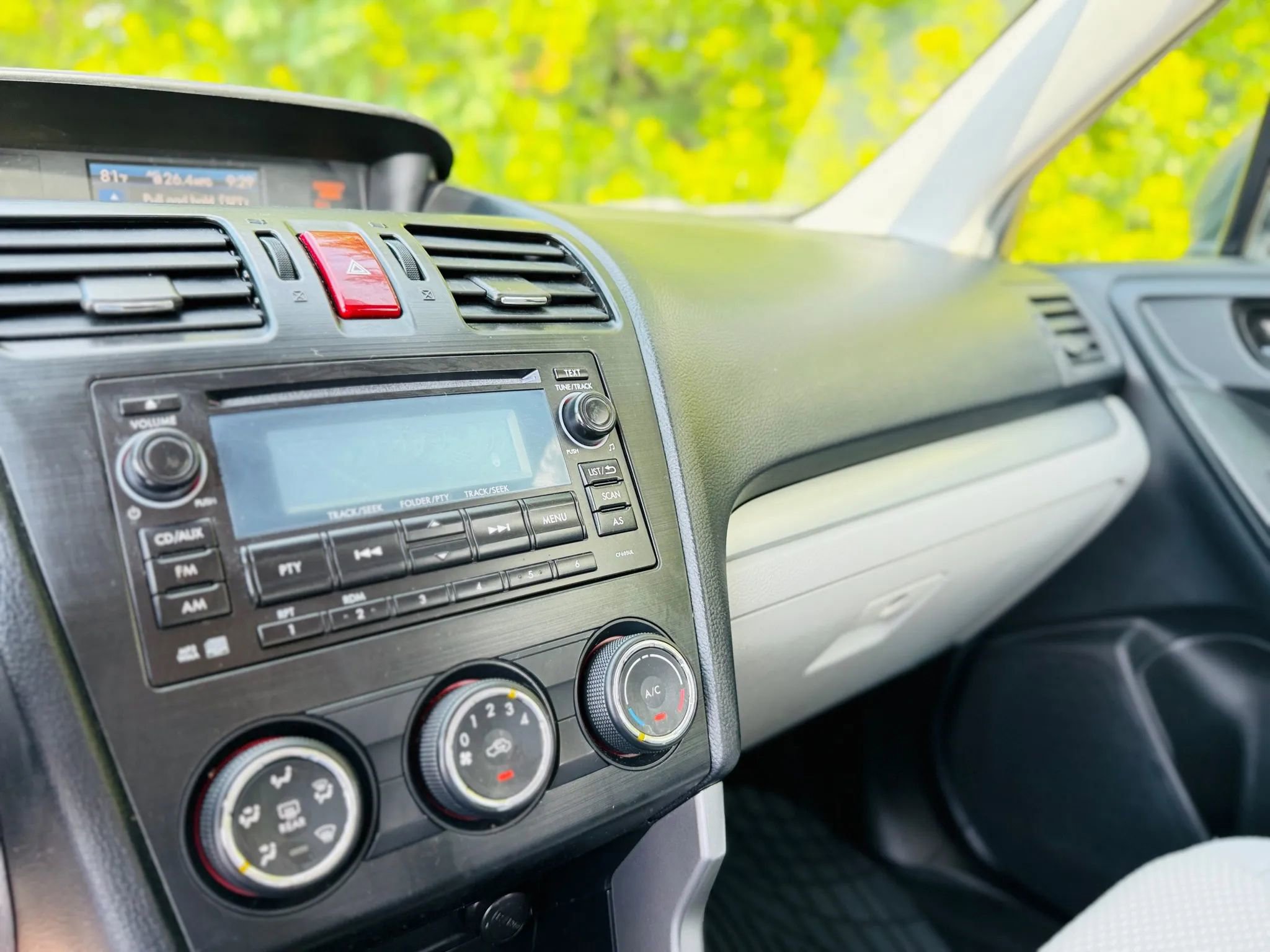 Used 2015 Subaru Forester 2.5i w/ Alloy Wheel Package image 31