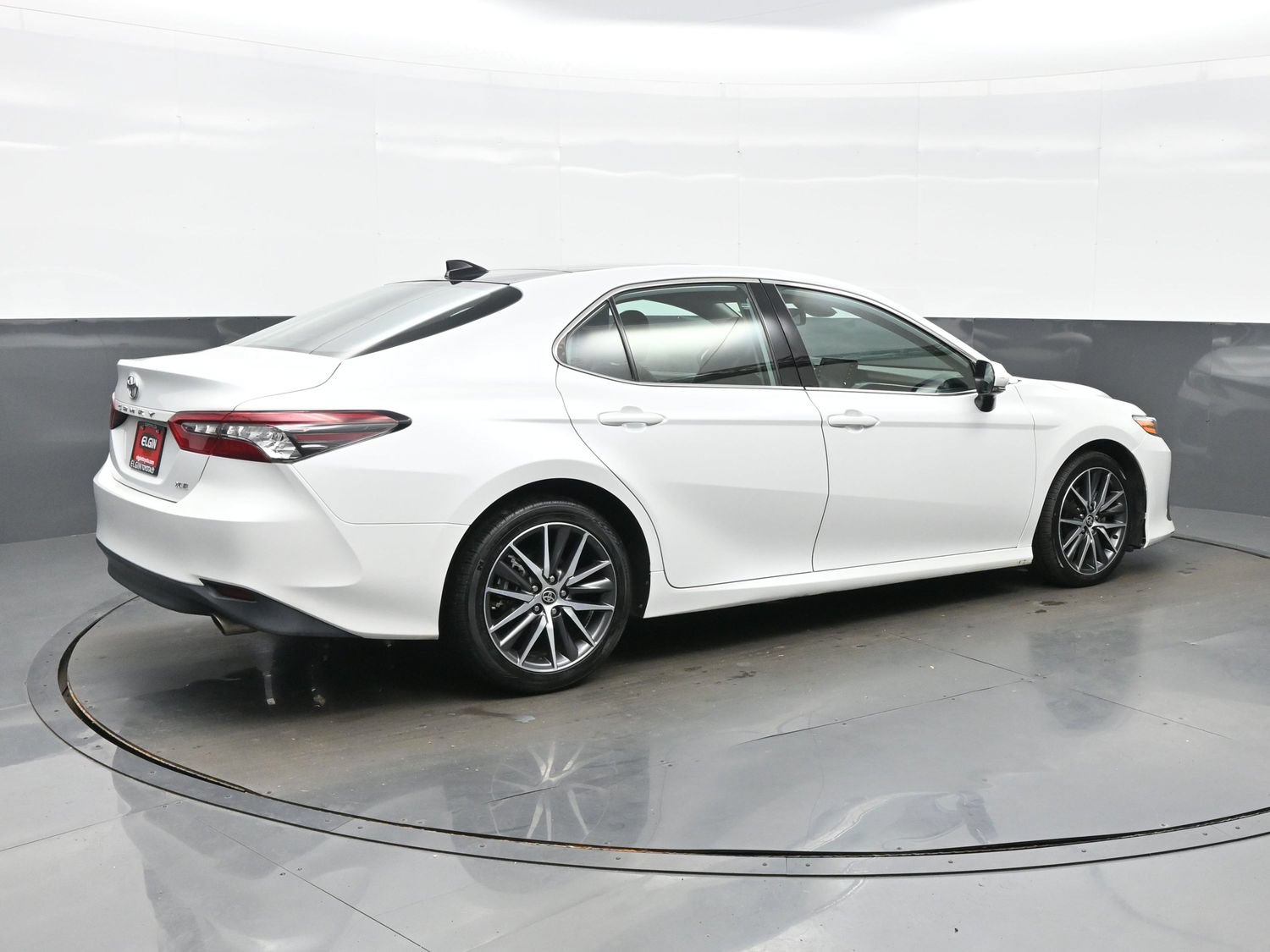 Used 2023 Toyota Camry XLE FWD image 6