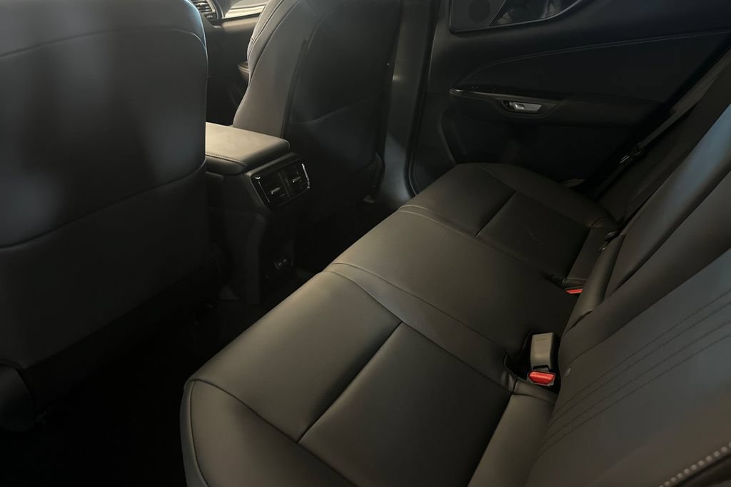 Used 2025 Lexus NX 250 FWD image 12