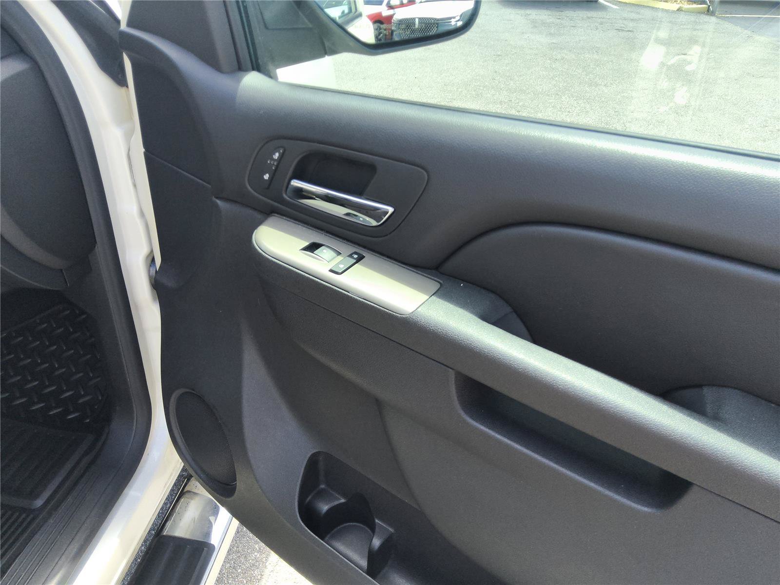 Used 2013 Chevrolet Silverado 1500 LTZ w/ LTZ White Diamond Edition RWD image 27