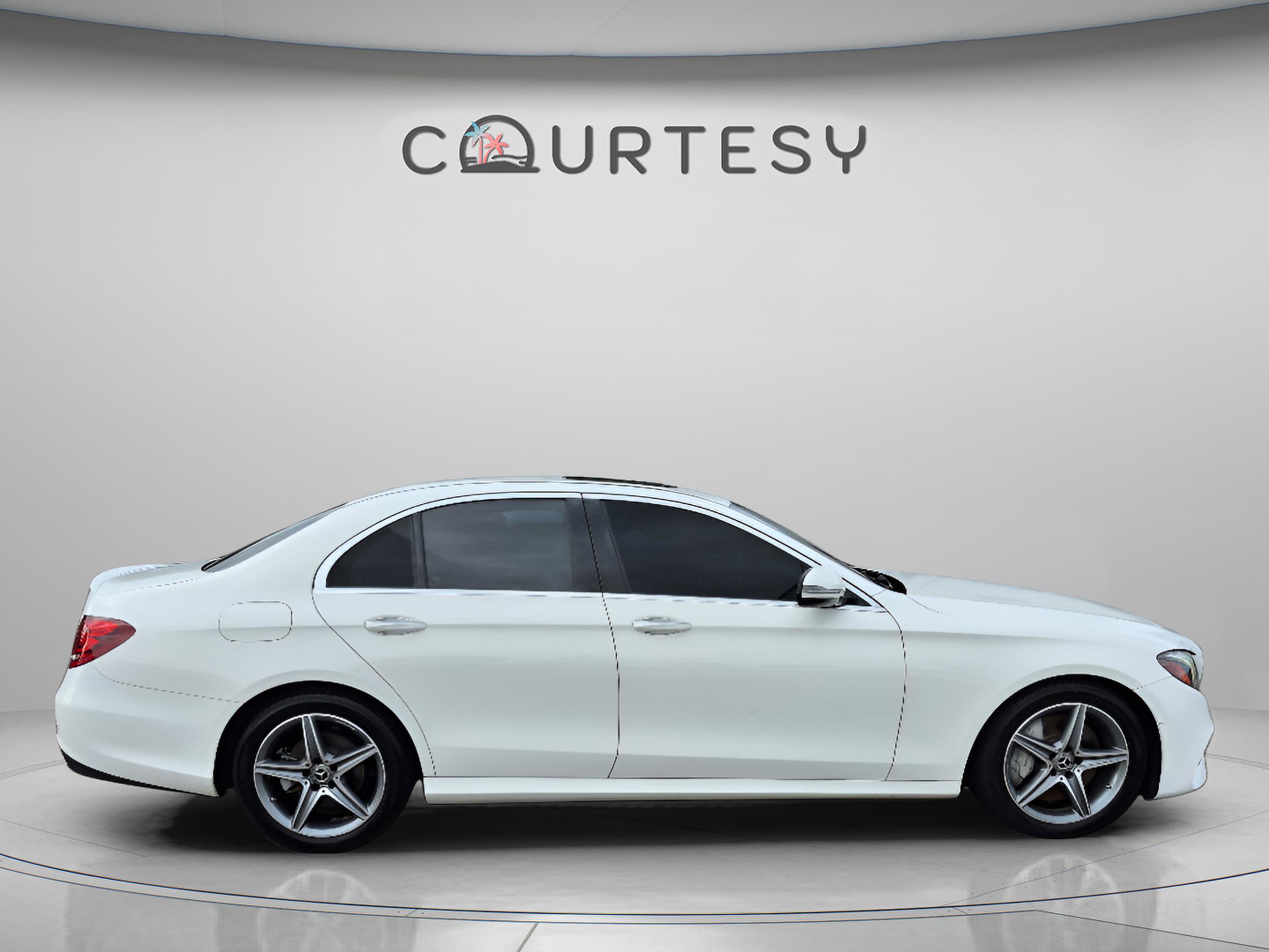 Used 2019 Mercedes-Benz E 300 image 8