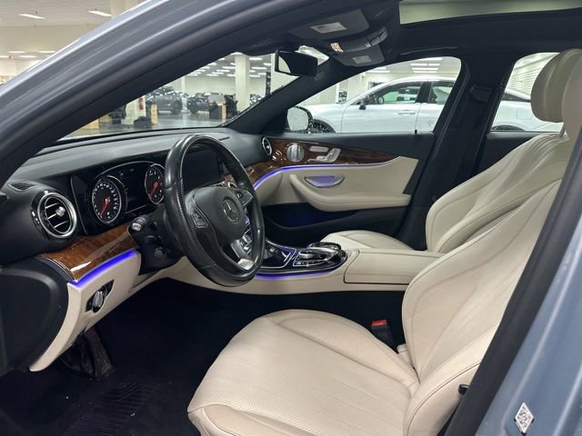 Used 2017 Mercedes-Benz E 300 4MATIC image 9