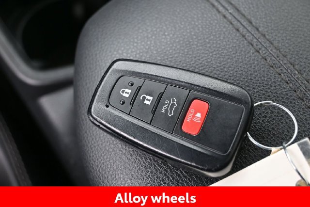 Certified 2023 Toyota RAV4 XLE Premium AWD/4WD image 31