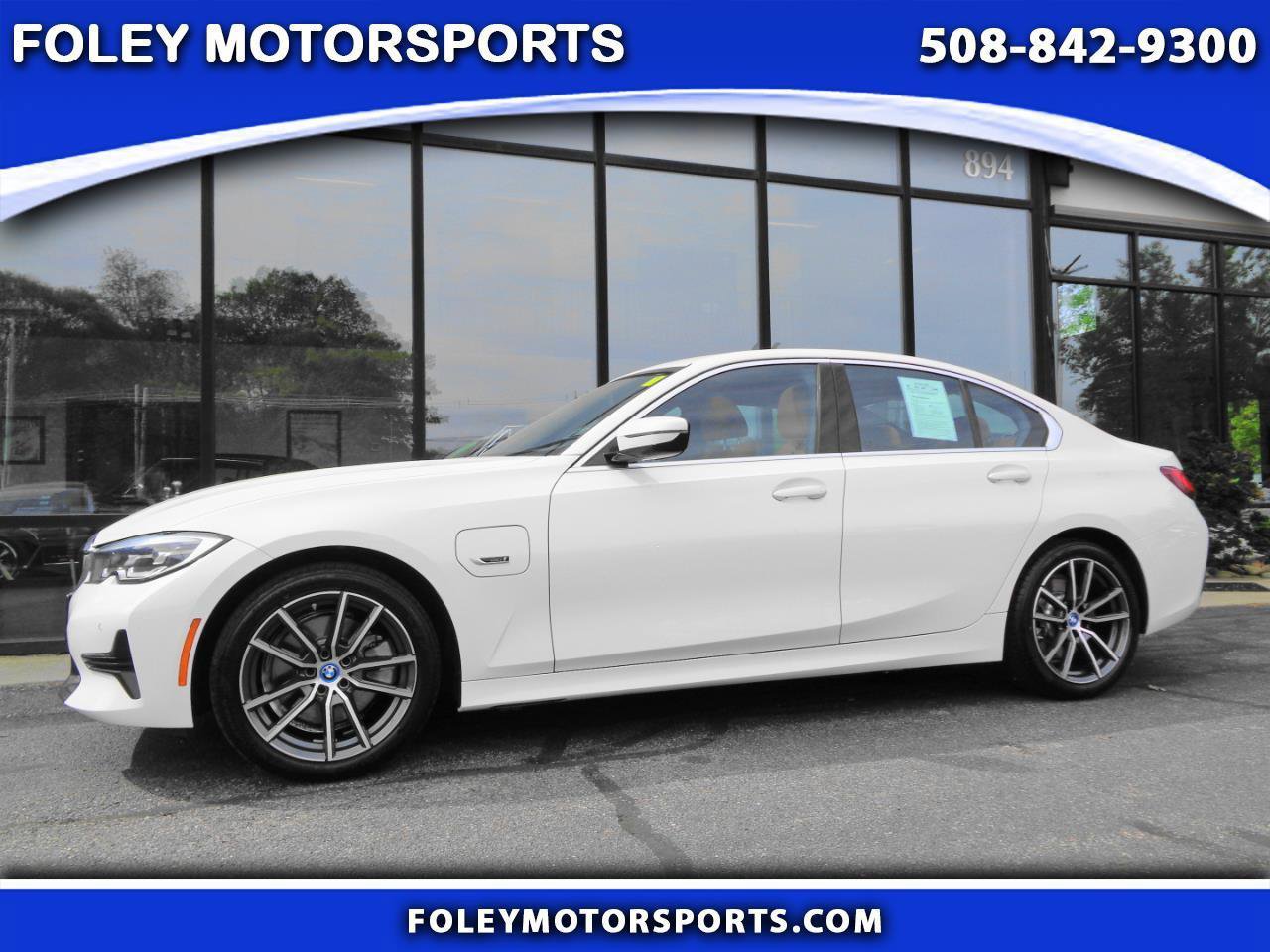 Used 2022 BMW 330e xDrive w/ Driving Assistance Package AWD/4WD image 1