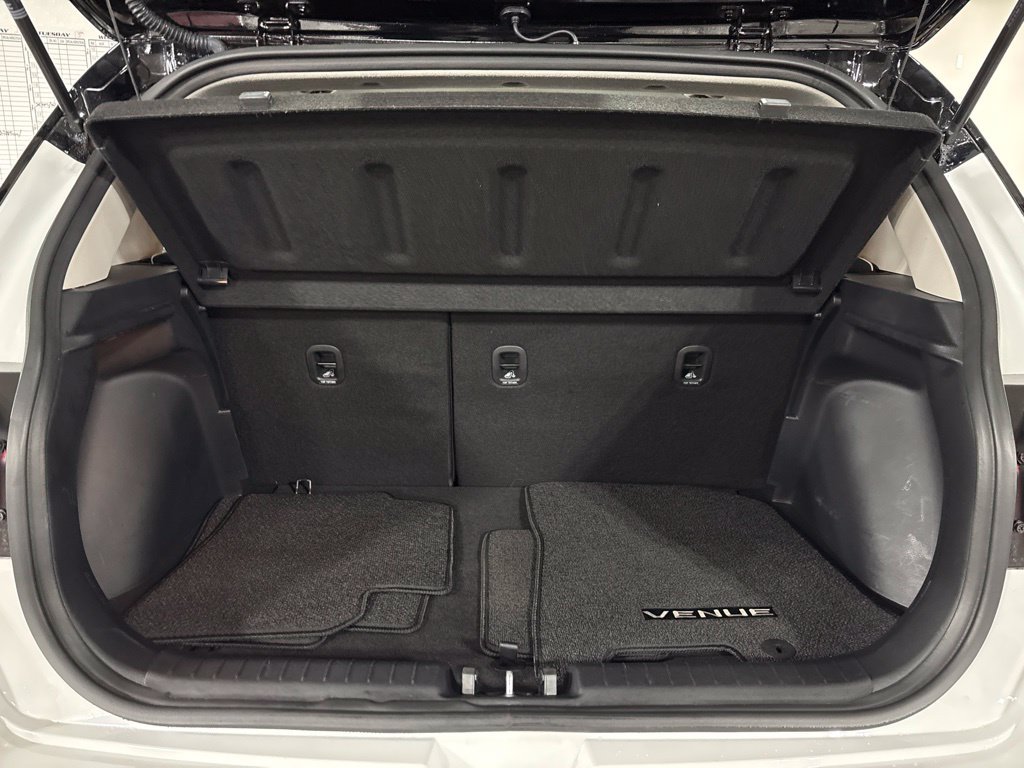 New 2026 Hyundai Venue SEL FWD image 32