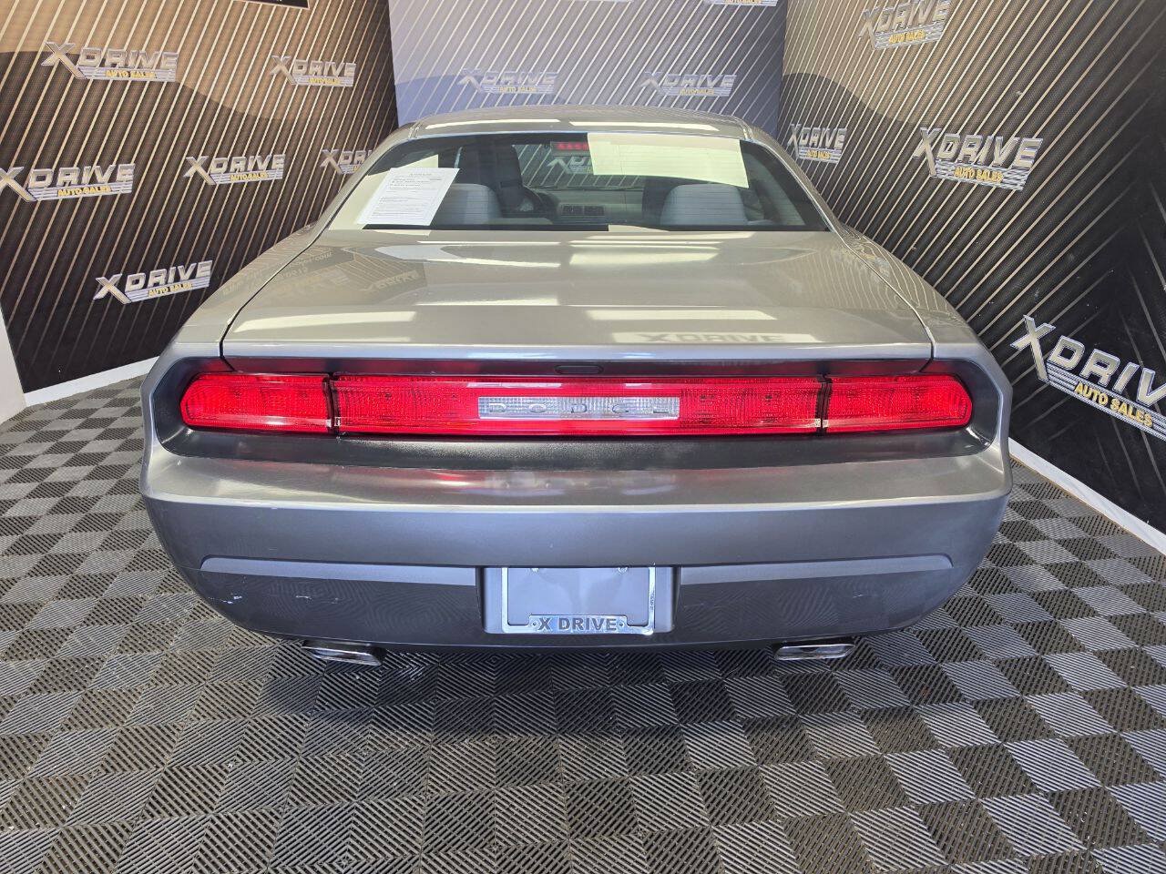 Used 2012 Dodge Challenger SXT RWD image 6