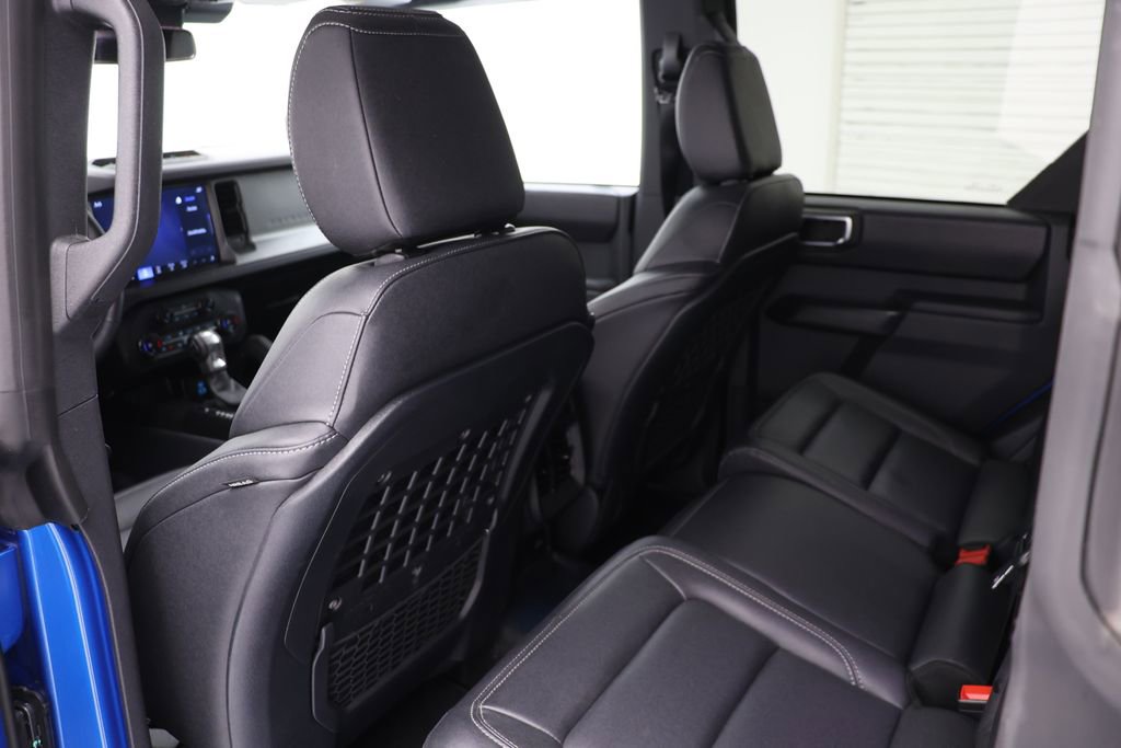 Used 2025 Ford Bronco Badlands image 10