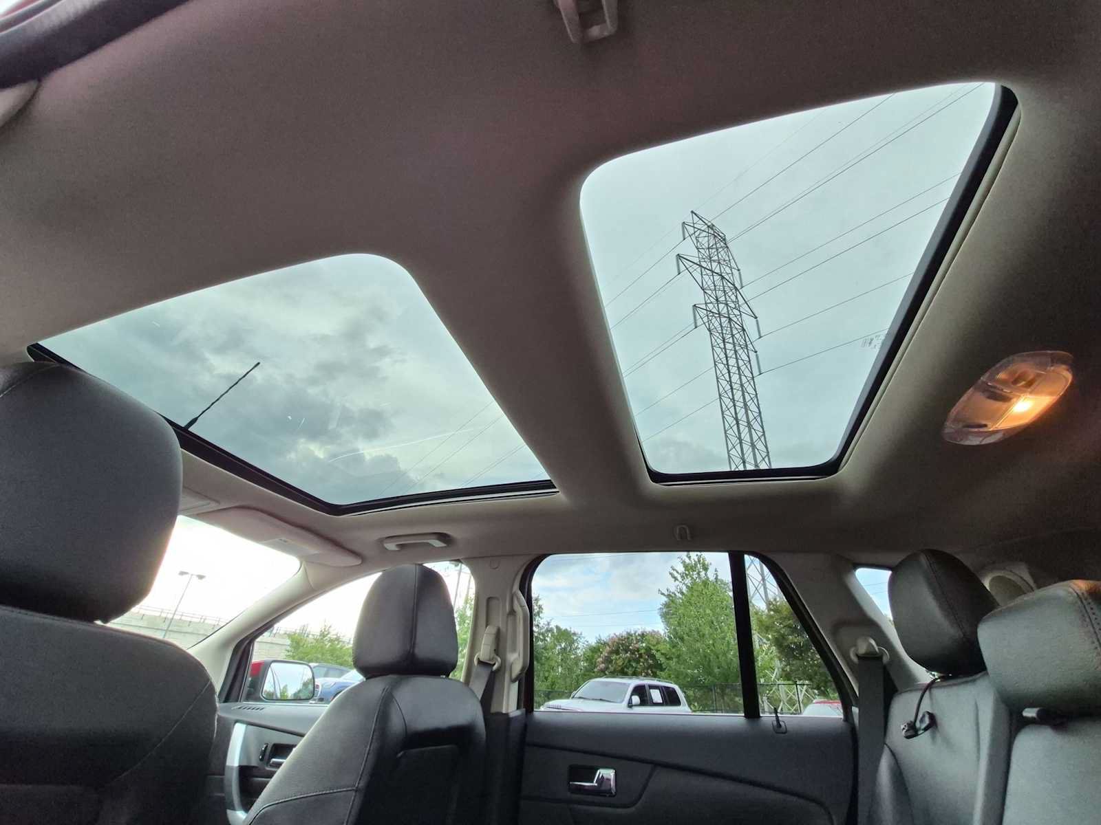 Used 2014 Ford Edge Limited w/ Equipment Group 302A AWD/4WD image 23