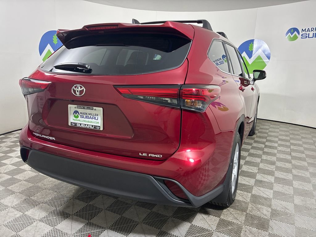 Used 2023 Toyota Highlander LE image 7
