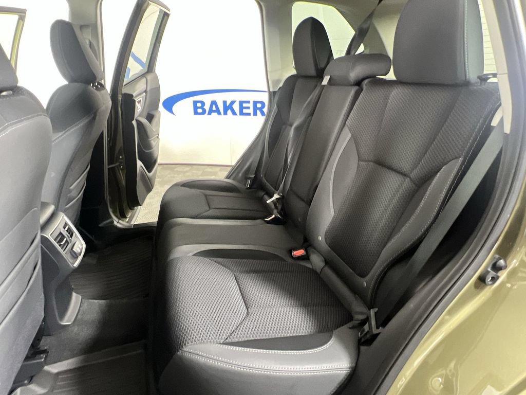 Used 2024 Subaru Forester Premium AWD/4WD image 25