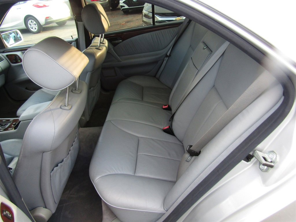 Used 1997 Mercedes-Benz E 320 Sedan image 19