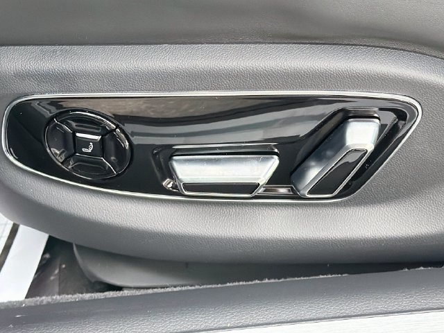 New 2026 Audi A8 L 3.0T AWD/4WD image 23