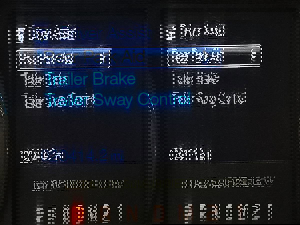 Used 2015 Ford F350 Lariat w/ Chrome Package image 13