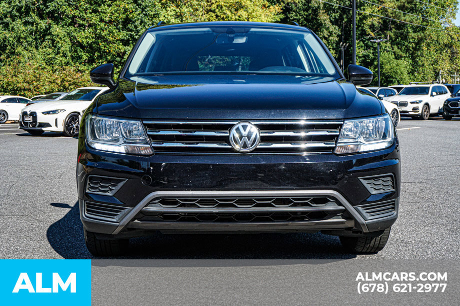 Used 2021 Volkswagen Tiguan SE w/ Panoramic Sunroof Package FWD image 9