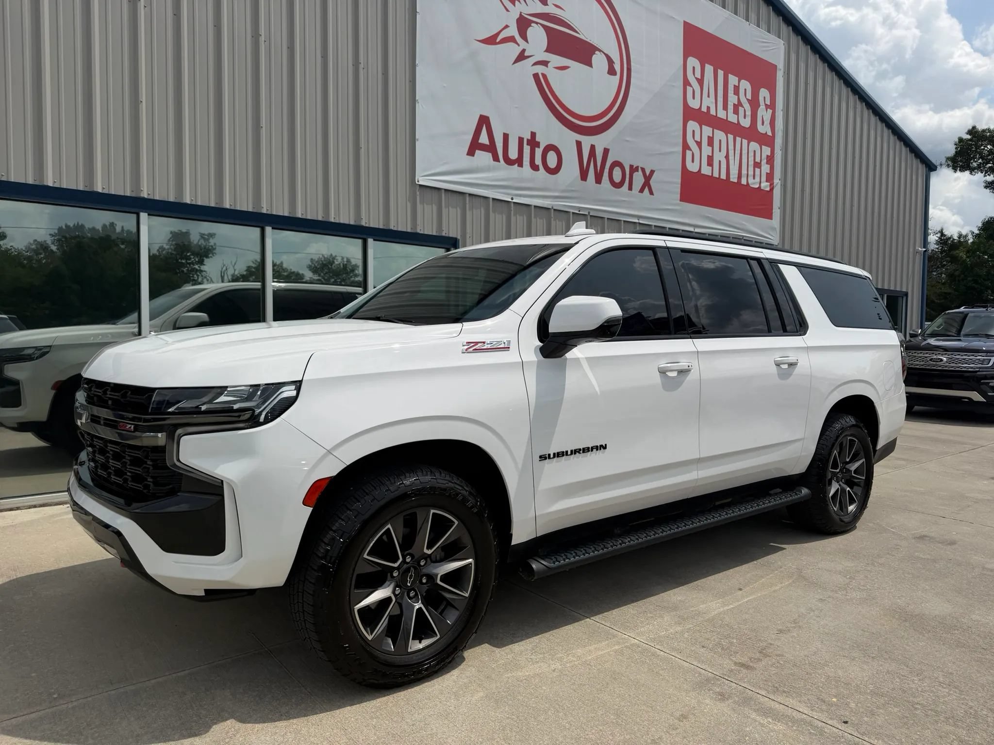 Used 2021 Chevrolet Suburban Z71 w/ Luxury Package AWD/4WD image 26