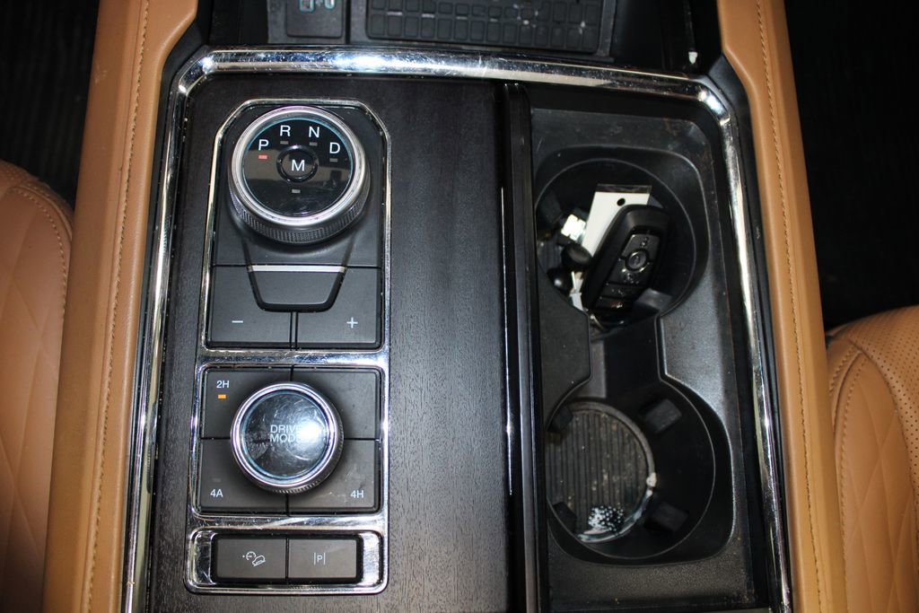 Used 2024 Ford Expedition Platinum image 26