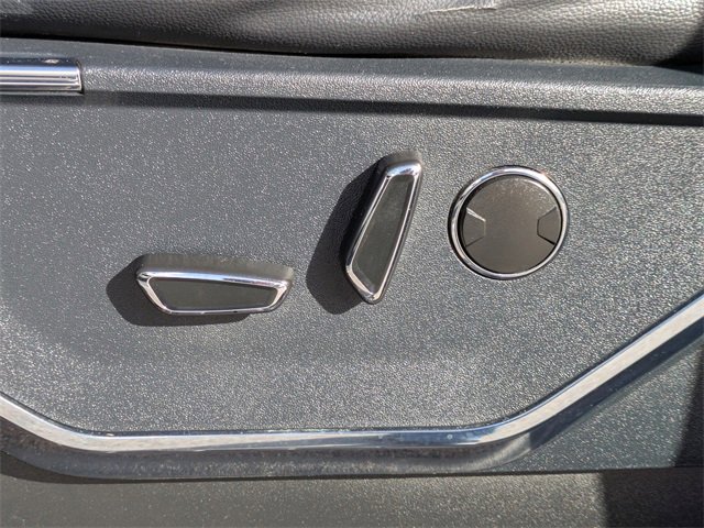 Used 2021 Ford F150 Lariat w/ Equipment Group 502A High image 23