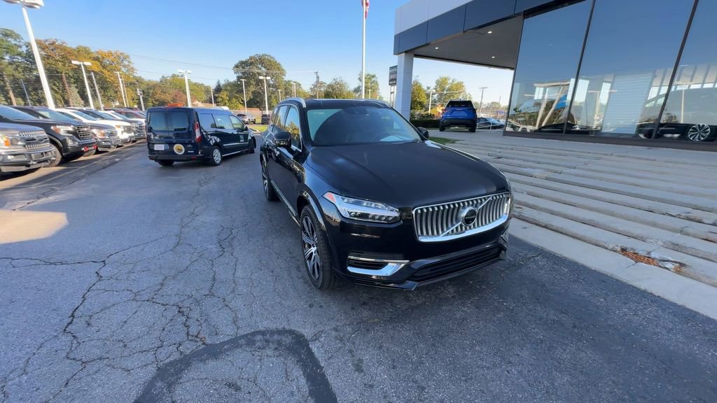 Used 2021 Volvo XC90 T8 Inscription w/ Advanced Package image 2