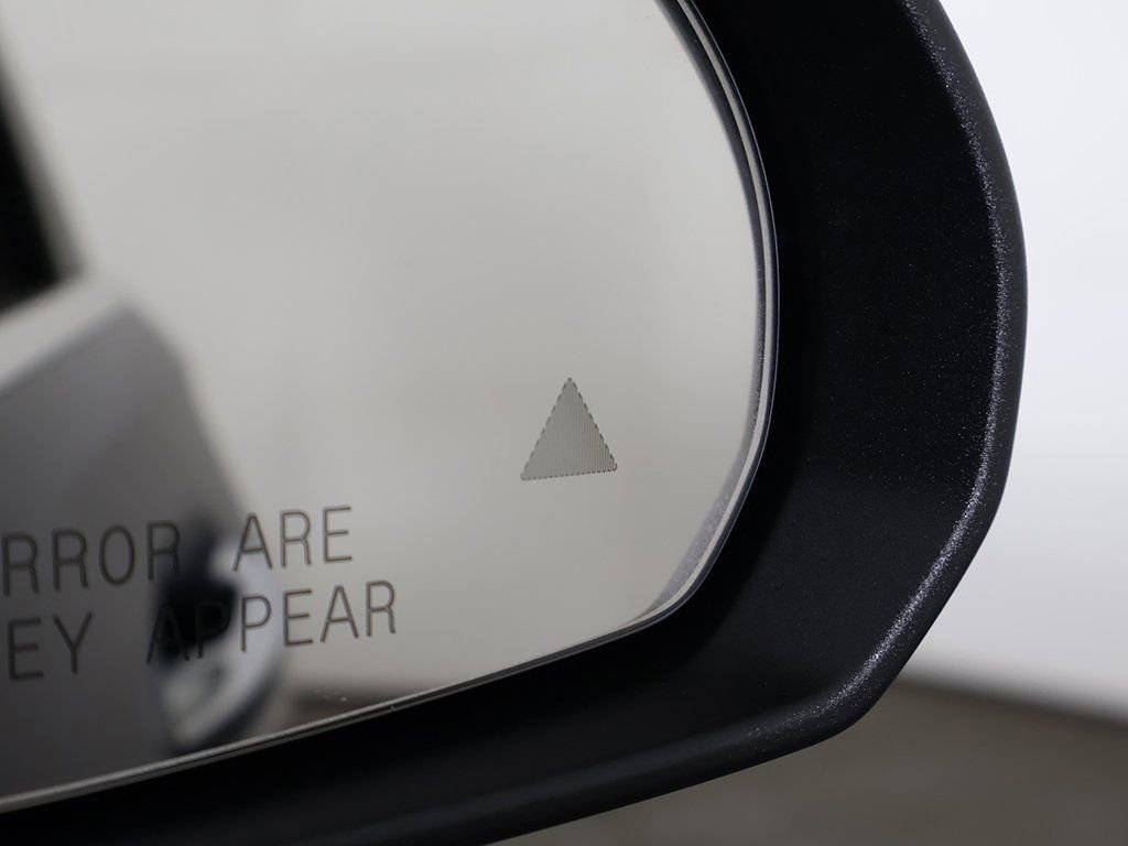 Used 2023 Mercedes-Benz C 300 4MATIC Sedan w/ Exclusive Trim Package image 40