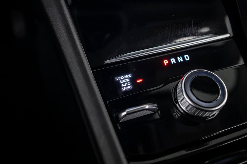 Used 2023 Jeep Grand Cherokee L Limited AWD/4WD image 35