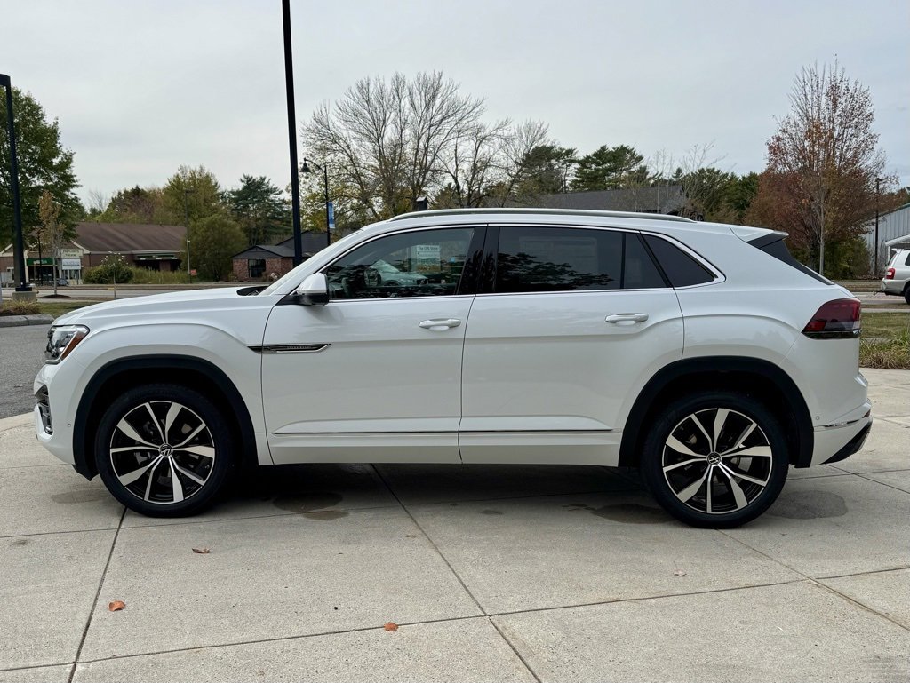 New 2026 Volkswagen Atlas Cross Sport SEL Premium R-Line image 15