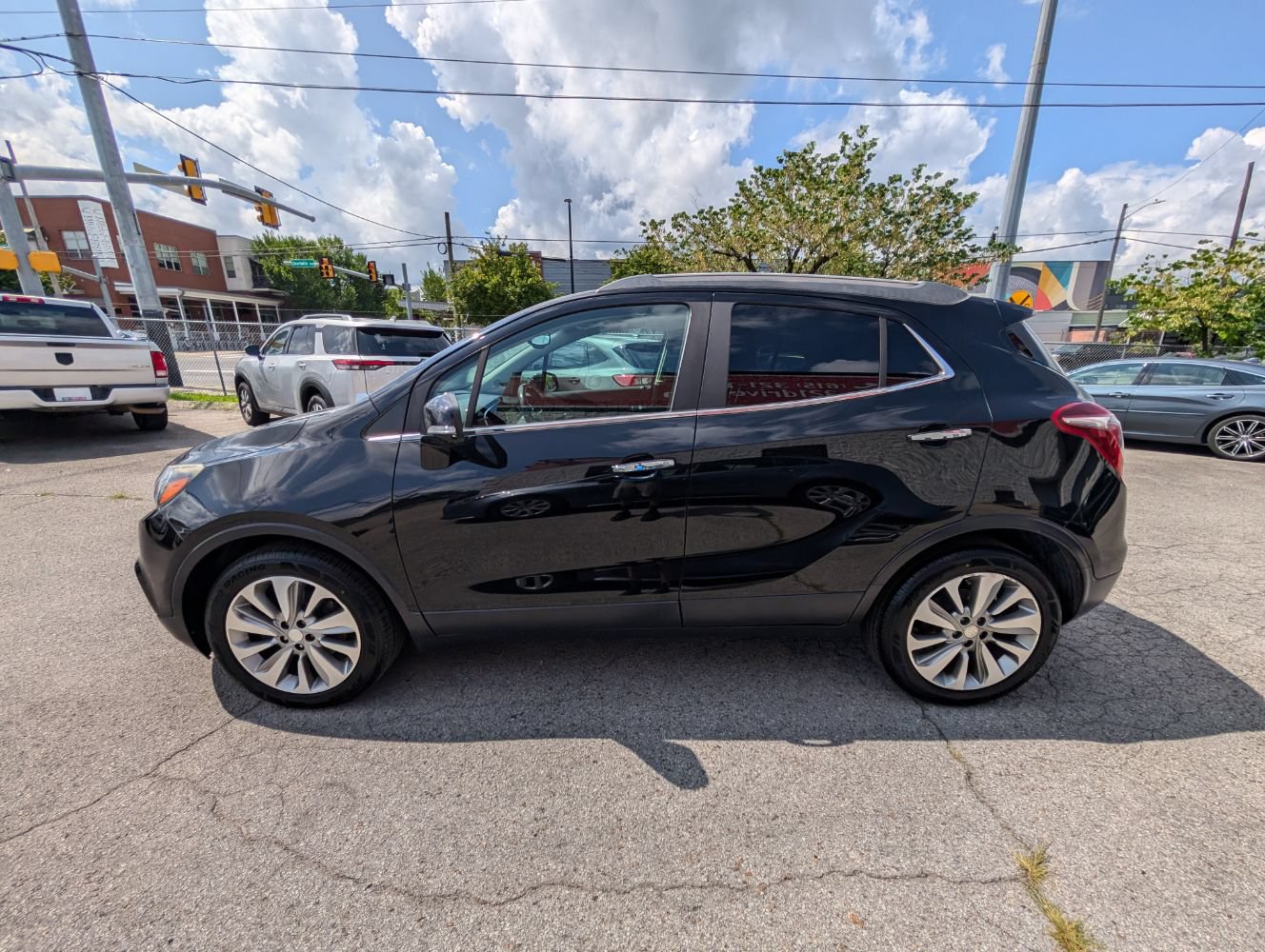 Used 2017 Buick Encore Essence FWD image 9