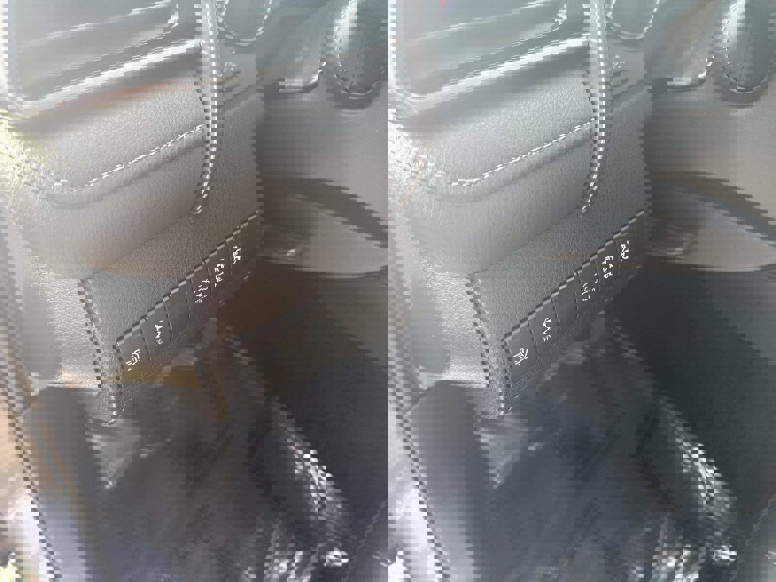 Used 2023 Toyota Camry SE w/ Cold Weather Package image 19