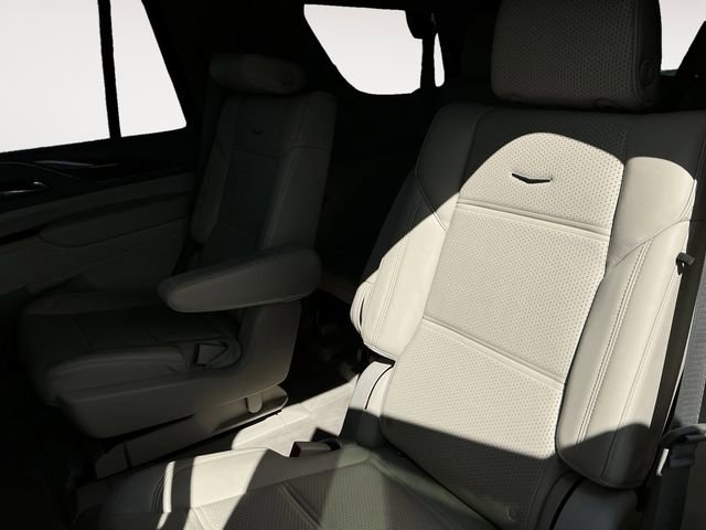 Used 2021 Cadillac Escalade Premium Luxury Platinum AWD/4WD image 6