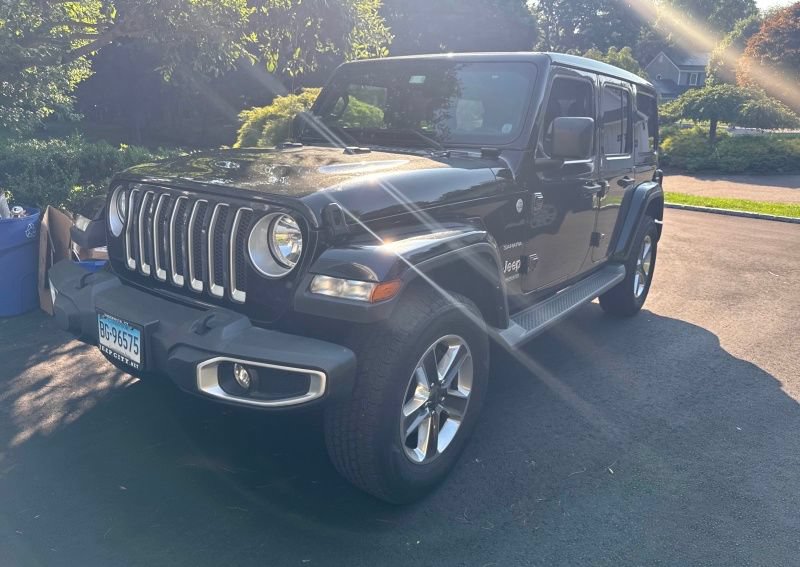 Used 2022 Jeep Wrangler Unlimited Sahara w/ Cold Weather Group AWD/4WD image 2