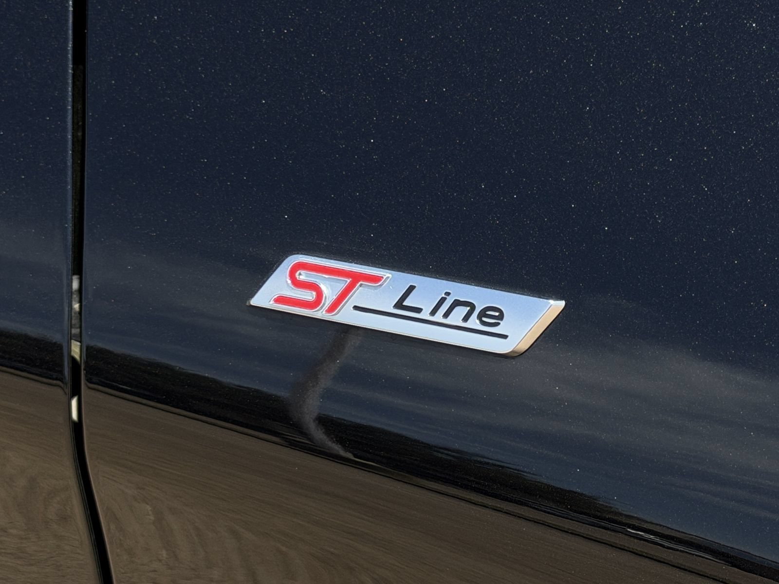 Used 2025 Ford Explorer ST-Line RWD image 11