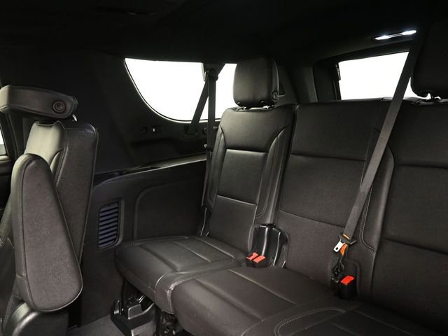 Used 2023 Chevrolet Suburban LT w/ Luxury Package image 20