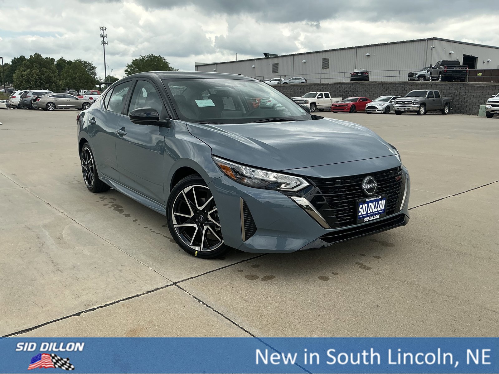 New 2025 Nissan Sentra SR w/ Trunk Package image 2