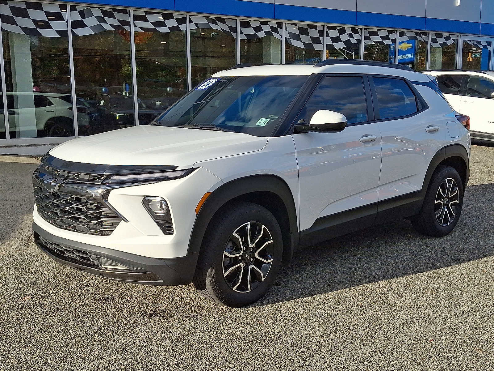 Certified 2024 Chevrolet TrailBlazer ACTIV w/ Convenience Package image 3