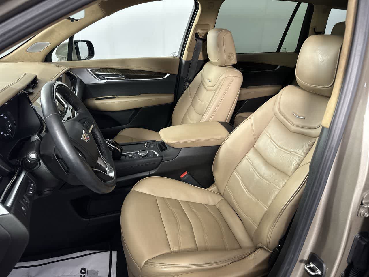 Used 2023 Cadillac XT6 Premium Luxury w/ Platinum Package AWD/4WD image 6
