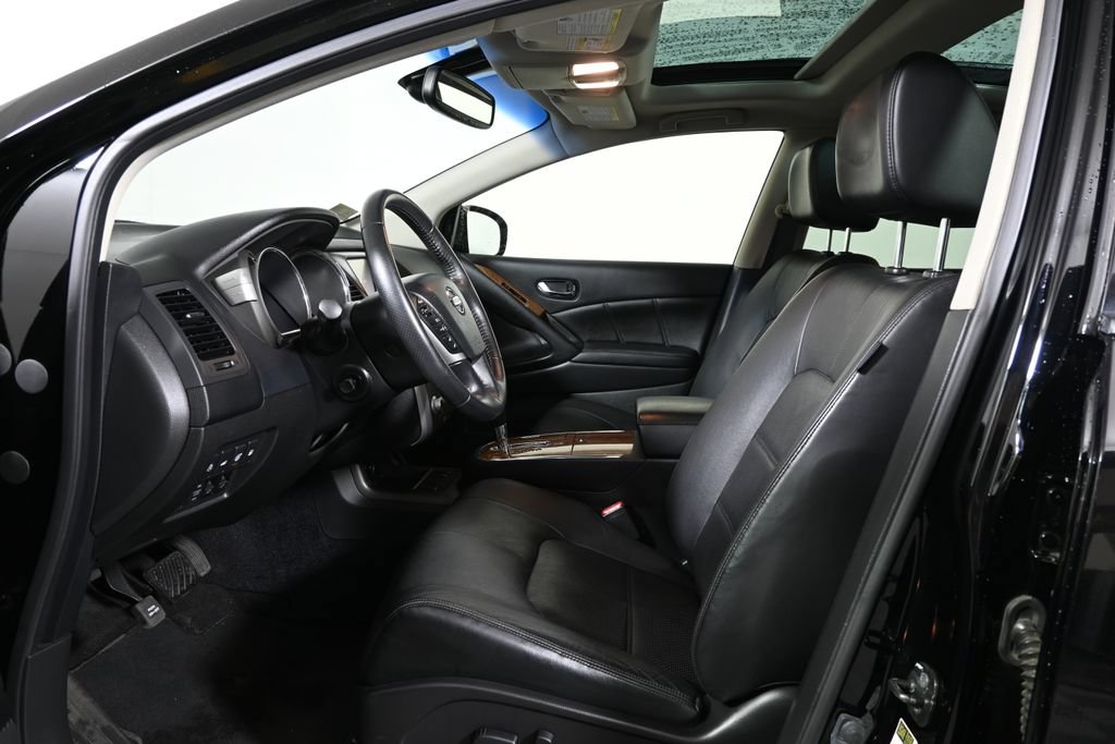 Used 2014 Nissan Murano LE w/ Platinum Edition Package AWD/4WD image 3