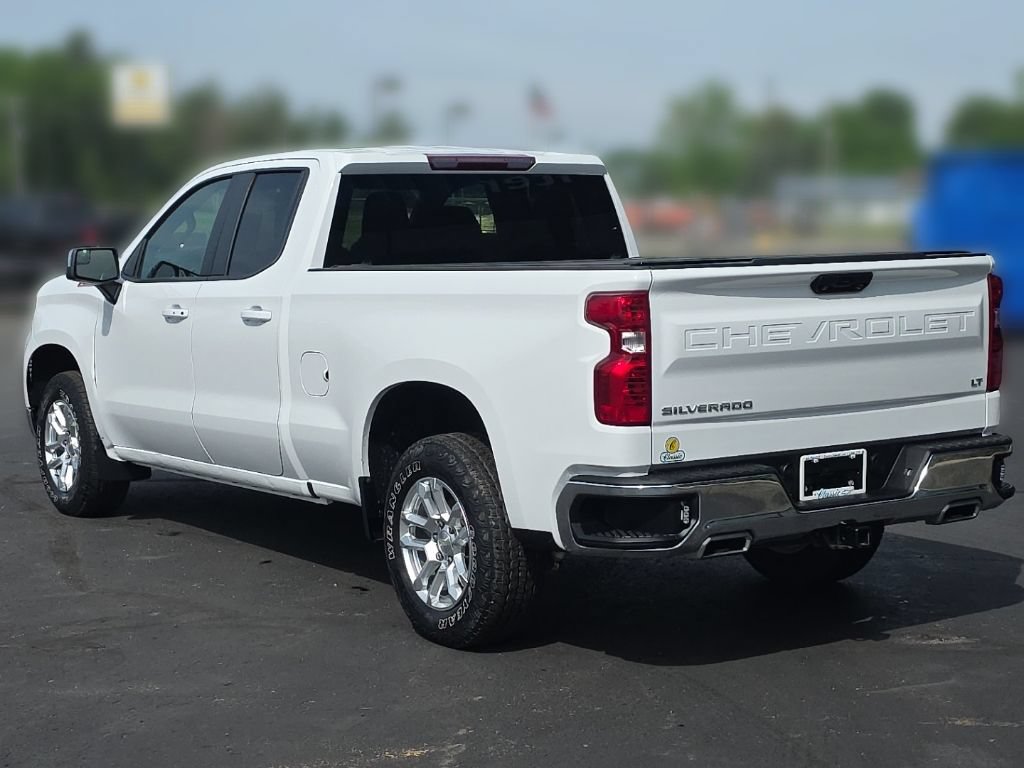 Used 2022 Chevrolet Silverado 1500 LT AWD/4WD image 5