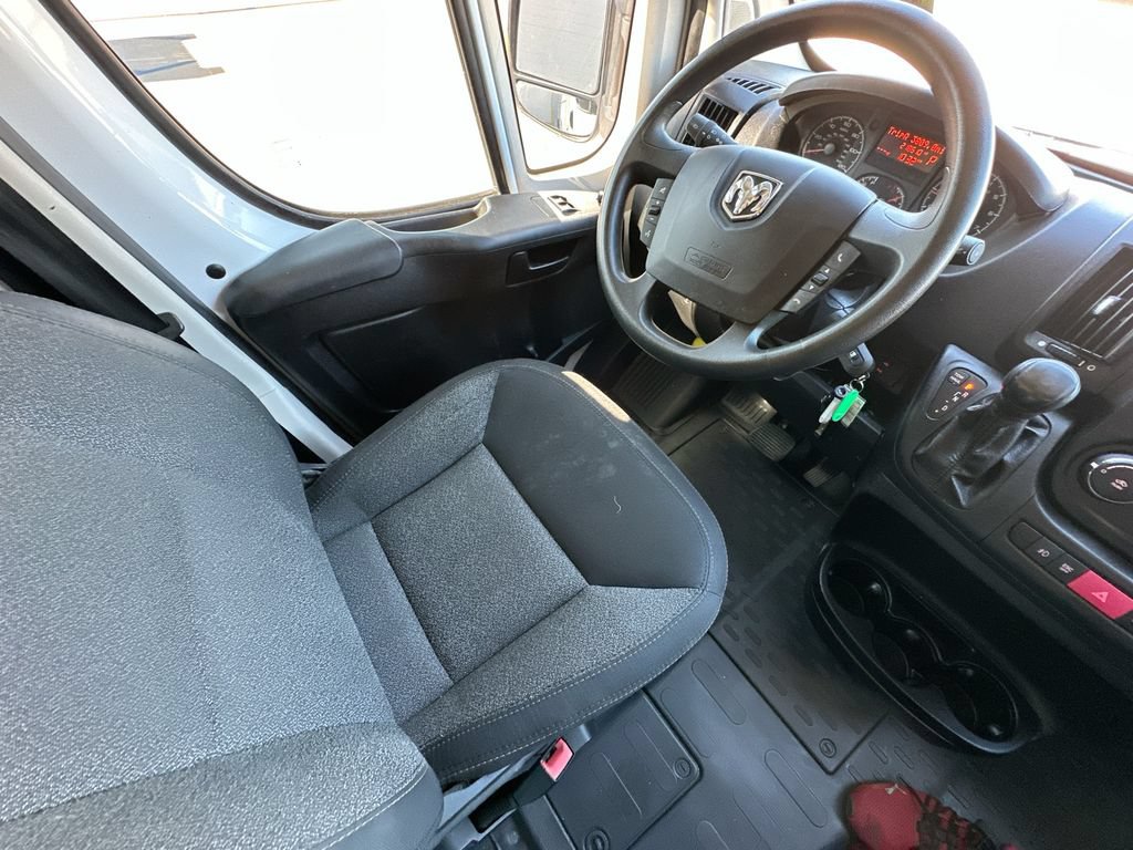 Used 2019 RAM ProMaster 3500 w/ Premium Appearance Group FWD image 9