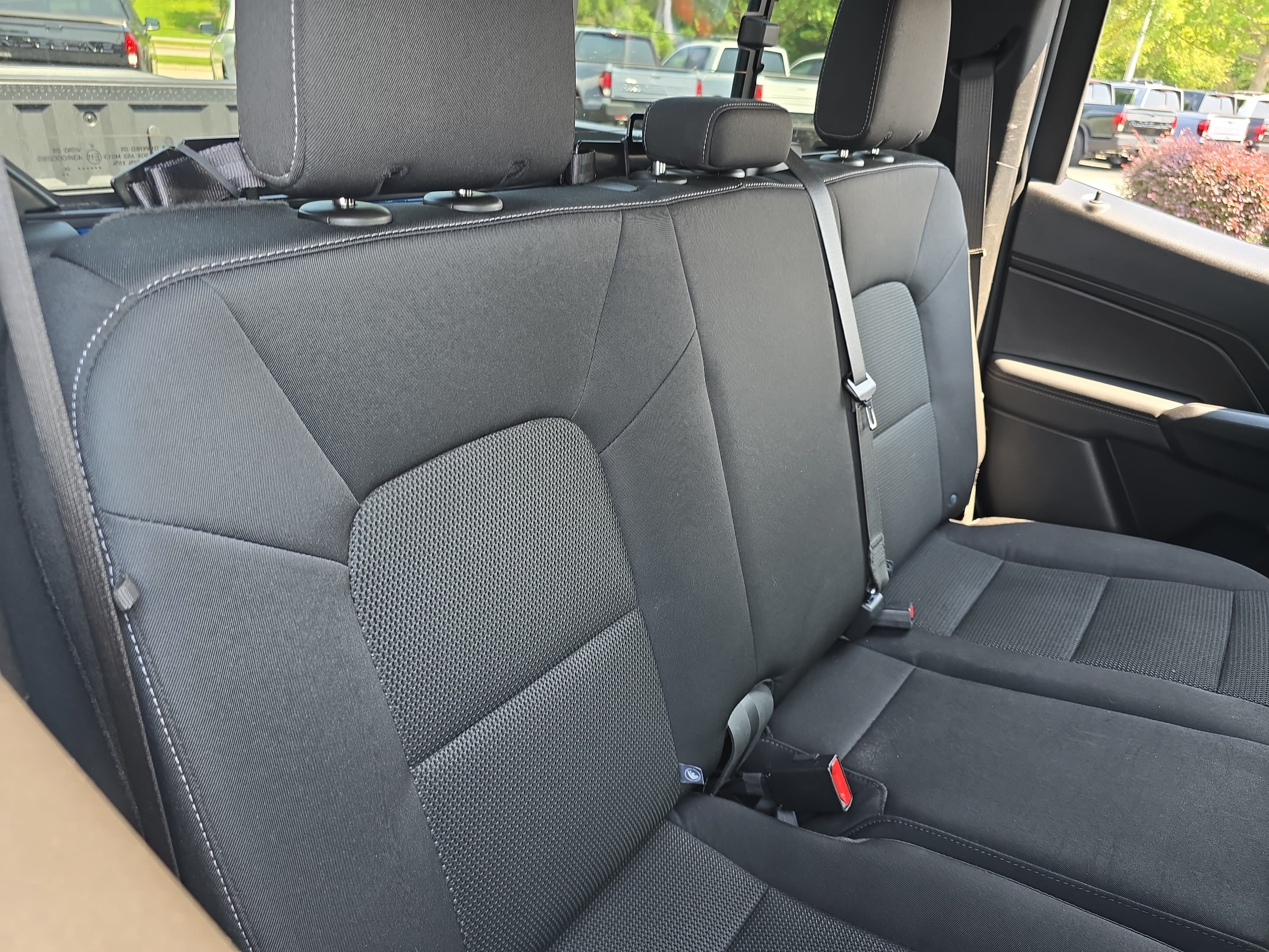 Used 2024 Chevrolet Colorado LT w/ LT Convenience Package II RWD image 12