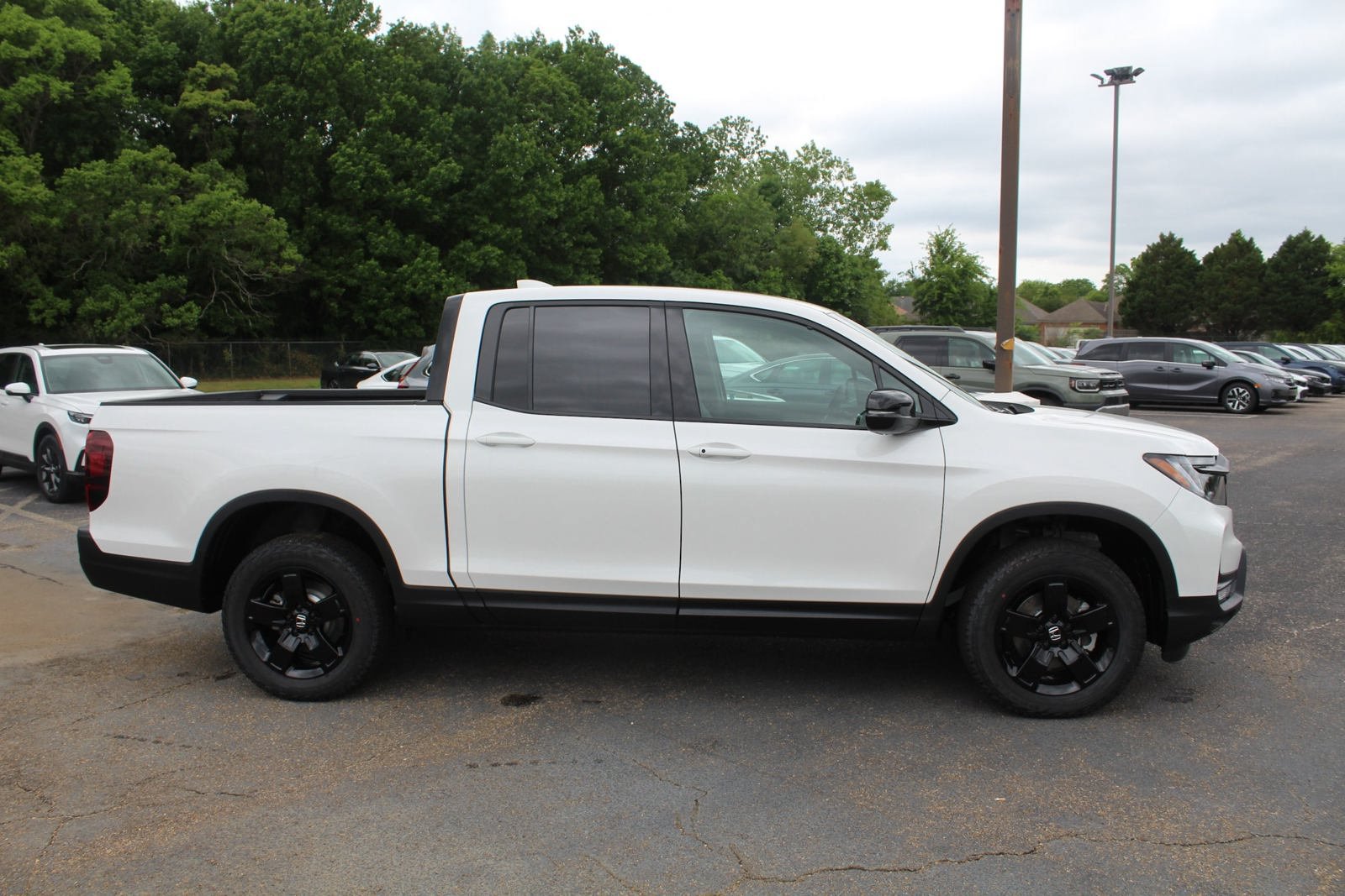 New 2026 Honda Ridgeline Black Edition image 3