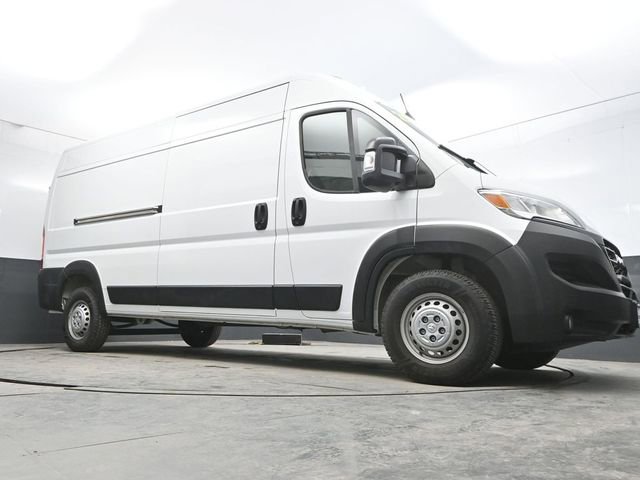 Used 2025 RAM ProMaster 2500 w/ Convenience Group image 32