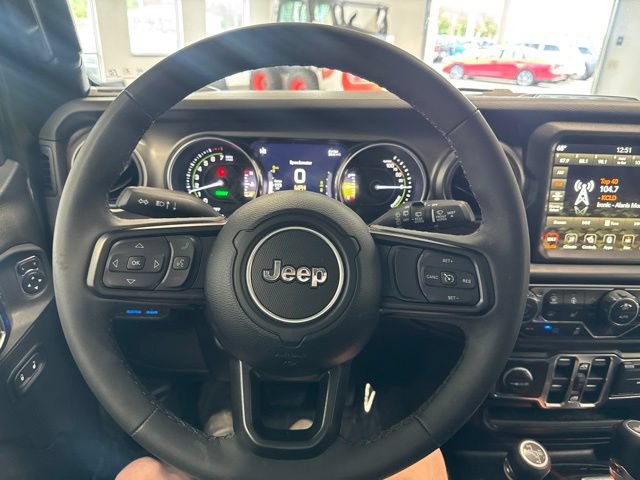 Used 2023 Jeep Wrangler Unlimited w/ Cold Weather Group AWD/4WD image 32