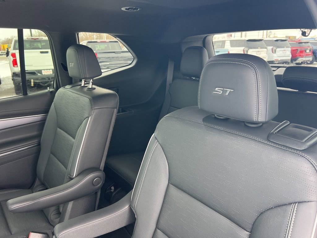 Used 2025 Buick Enclave Sport Touring image 40